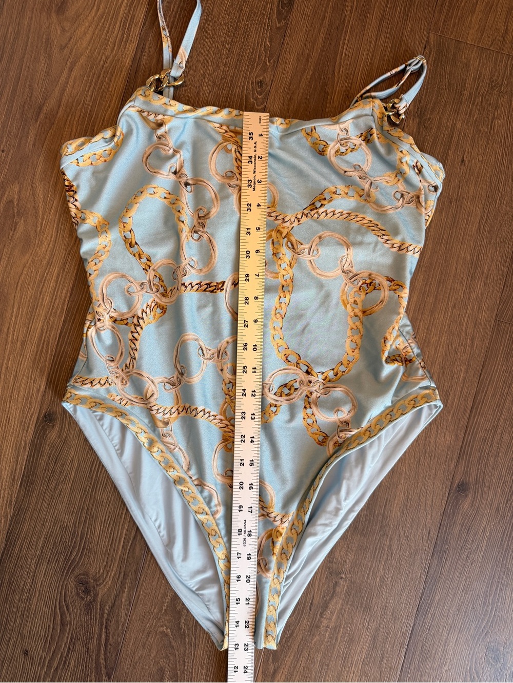 L’AGENCE Remi One-Piece Swimsuit – Sky Blue Multi Chain
Style #: LG5AP05-SYMC - Picture 13 of 16